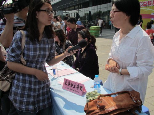 愛心助成長 服務進社區(qū)——河埒中學成功承辦大型公益教育咨詢服務活動